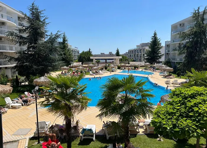 Апартаменты With Terrace In Complex Бургас