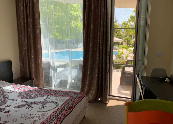 Daire With Terrace In Complex Burgaz