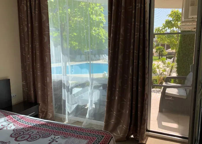 With Terrace In Complex Daire